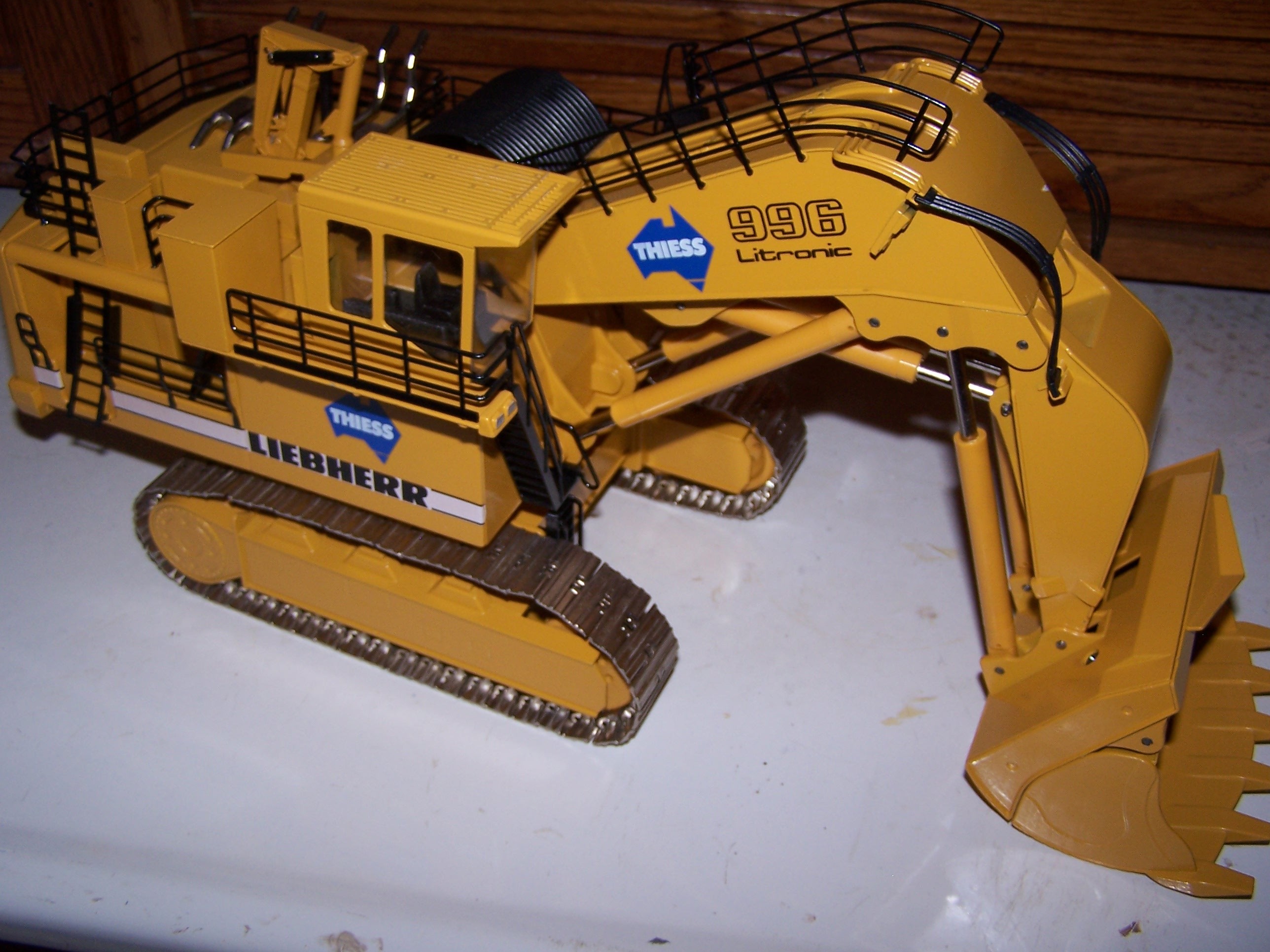 Liebherr 996 front shovel THIESS Mining Liebherr 996 front shovel THIESS Mining