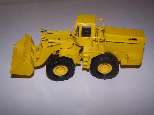 (image for) Conrad Clark 175C loader Yellow - Click Image to Close
